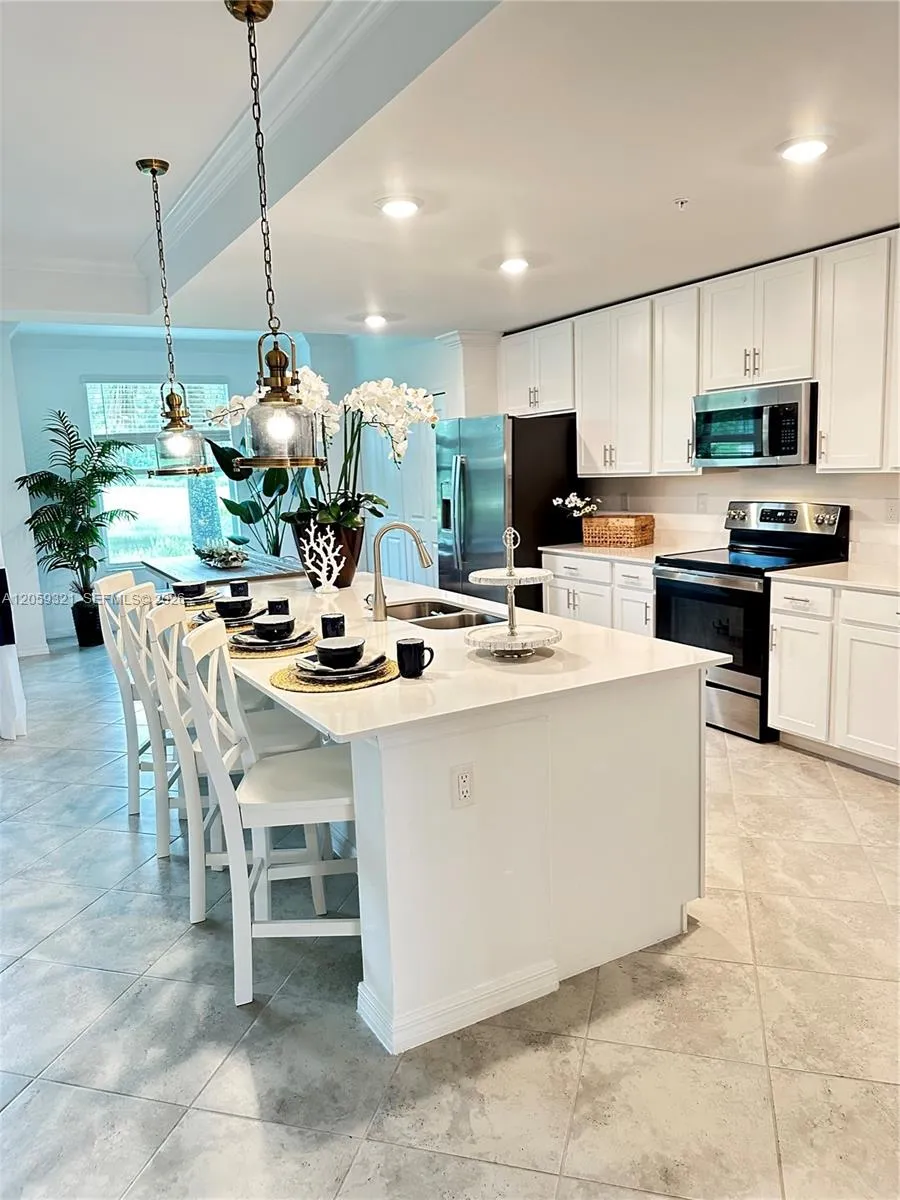 6070 National blvd #215 Ave Maria, FL 34142