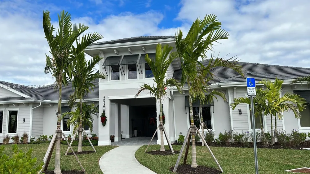 6070 National blvd #215 Ave Maria, FL 34142