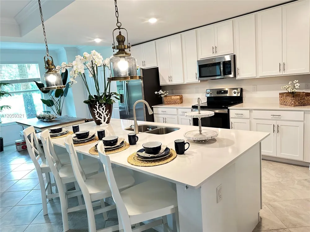 6070 National blvd #215 Ave Maria, FL 34142