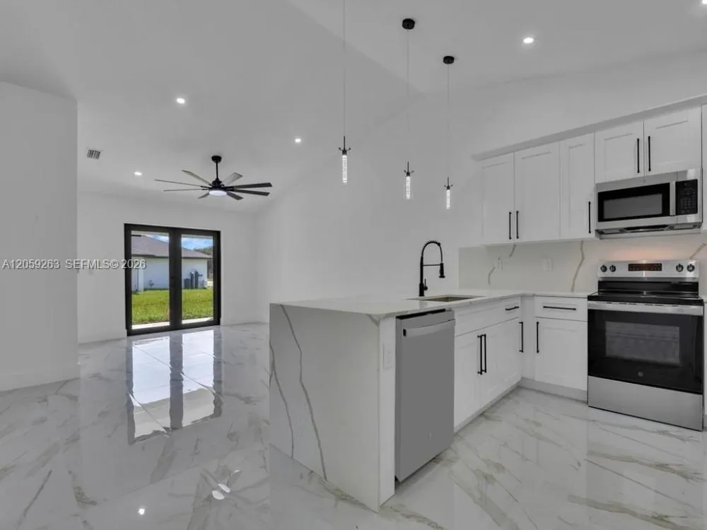 4747 13TH ST SW #4747 Lehigh Acres, FL 33973