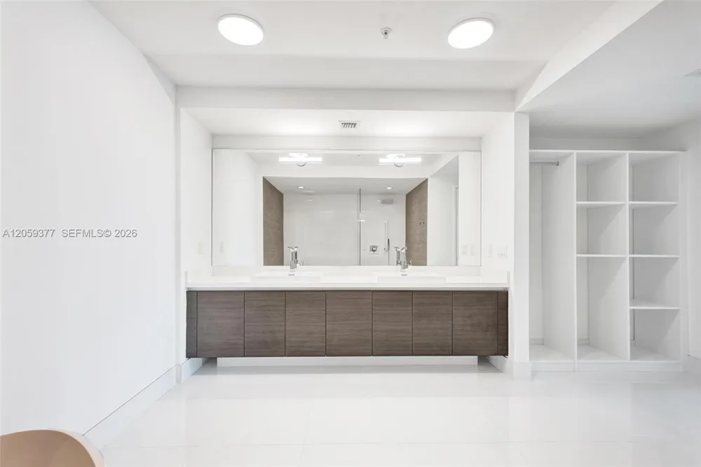 330 Sunny Isles Blvd #5-805 Sunny Isles Beach, FL 33160