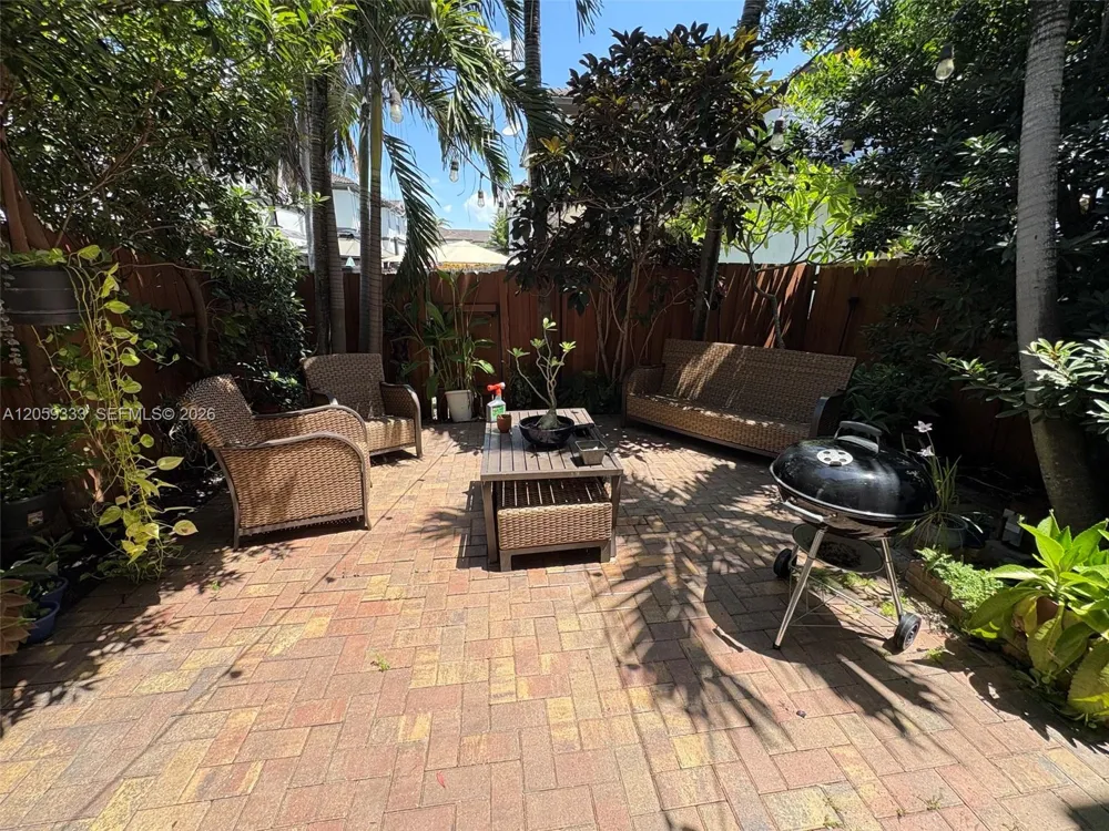 11623 NW 78th St Doral, FL 33178