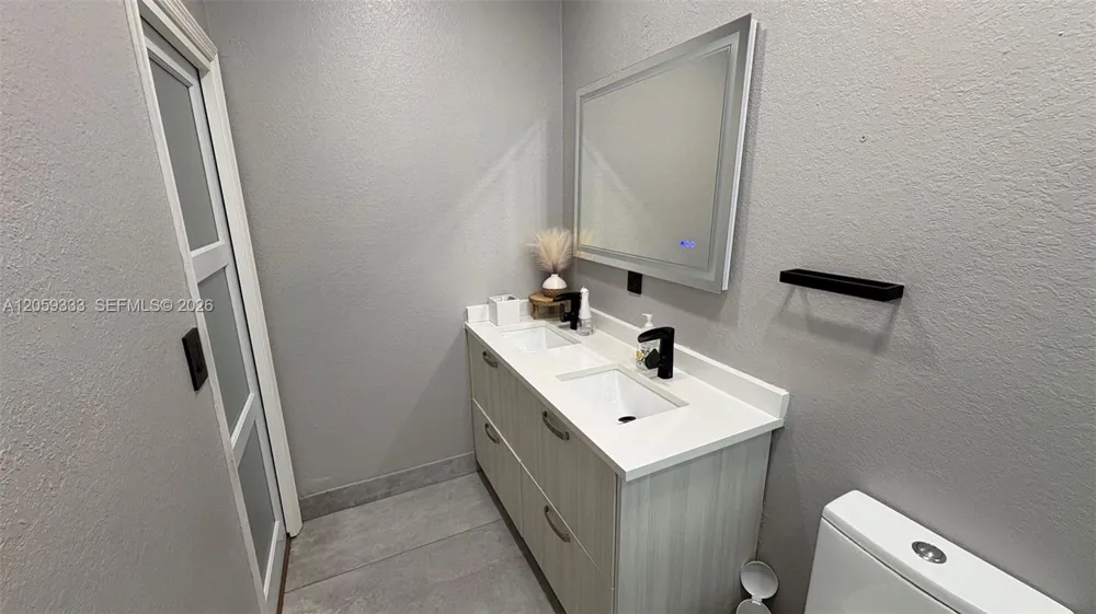 11623 NW 78th St Doral, FL 33178