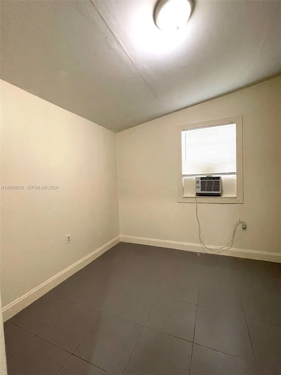 266 NW 32nd St Miami, FL 33127