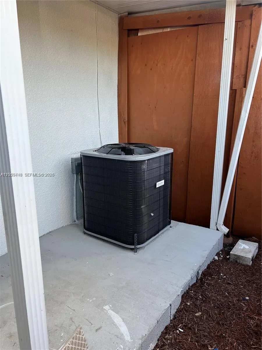 645 W 68th St #645 Hialeah, FL 33014