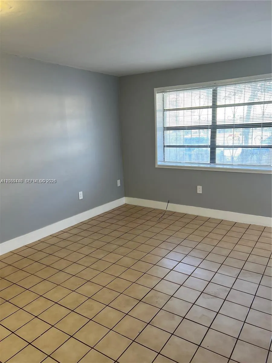 645 W 68th St #645 Hialeah, FL 33014