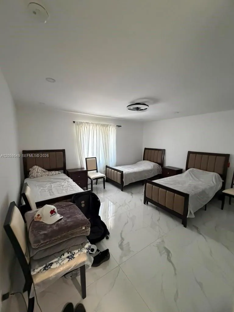 224 SW 12th St Dania Beach, FL 33004