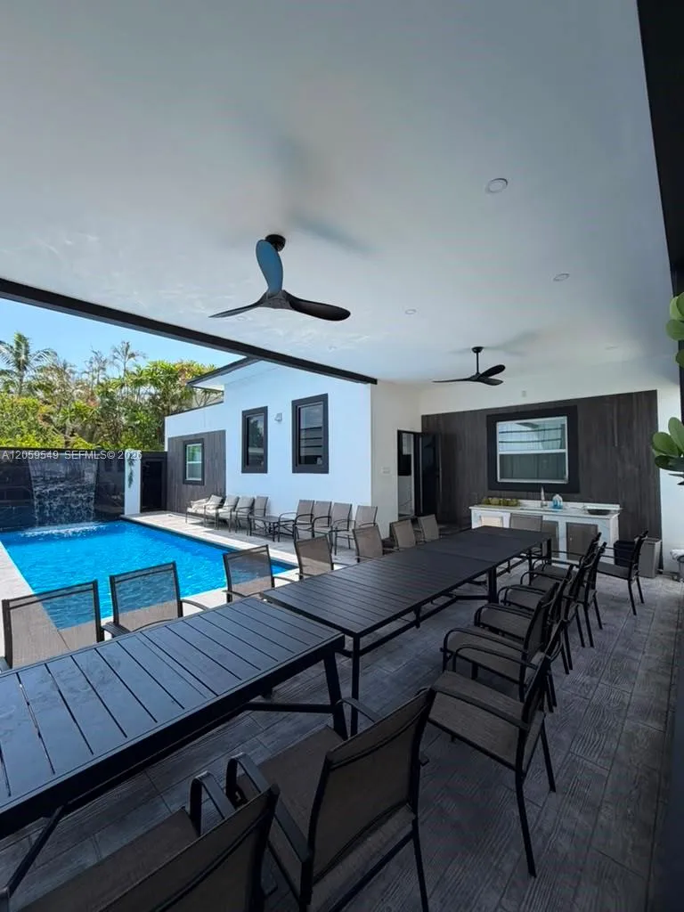 224 SW 12th St Dania Beach, FL 33004