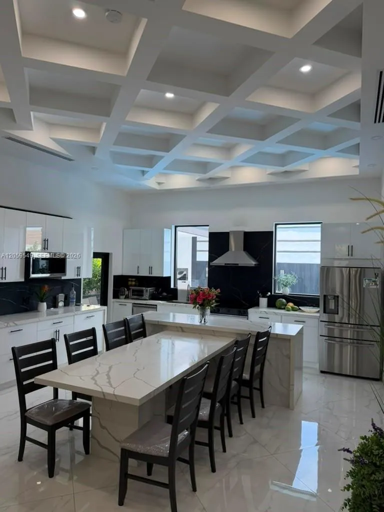 224 SW 12th St Dania Beach, FL 33004