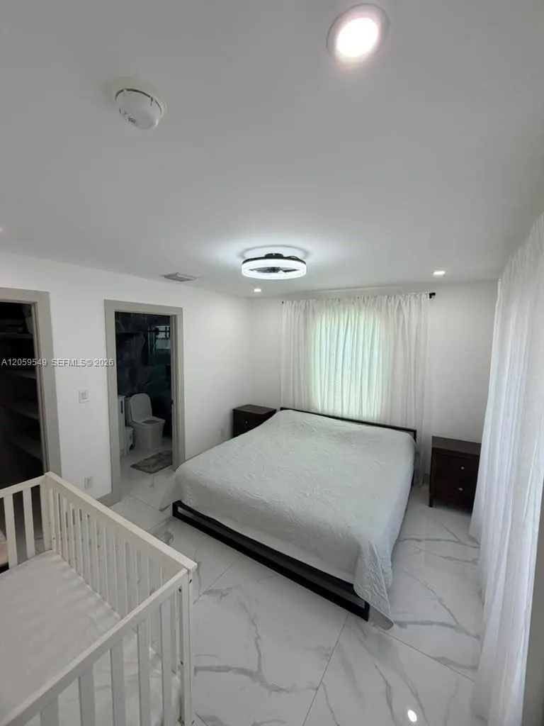 224 SW 12th St Dania Beach, FL 33004