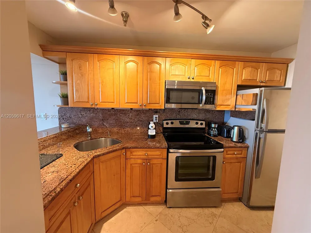 100 Lincoln Rd #1631 Miami Beach, FL 33139