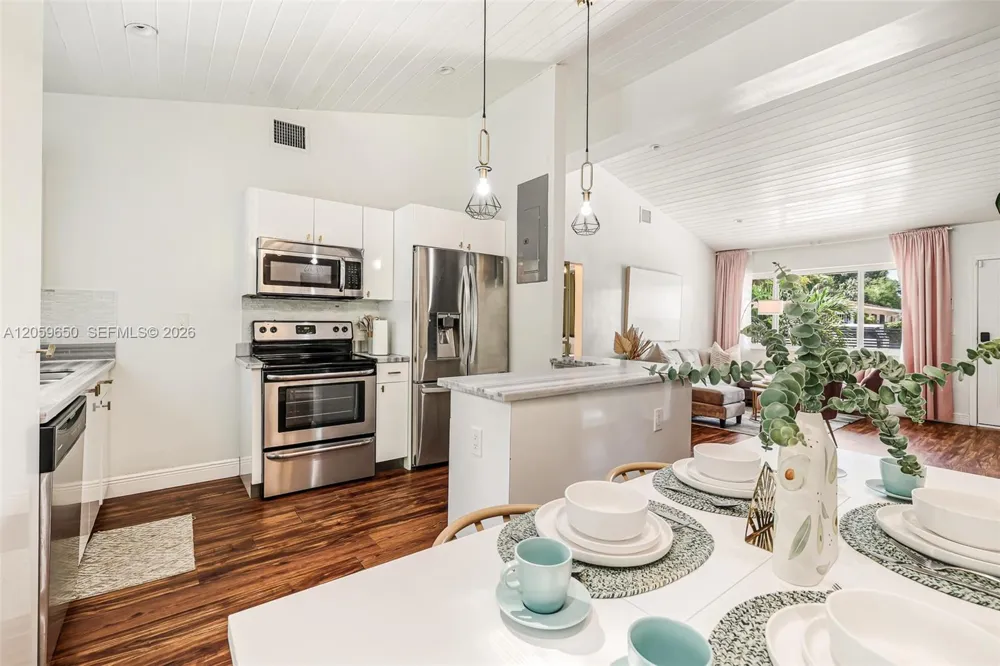 65 NW 116th St Miami, FL 33168