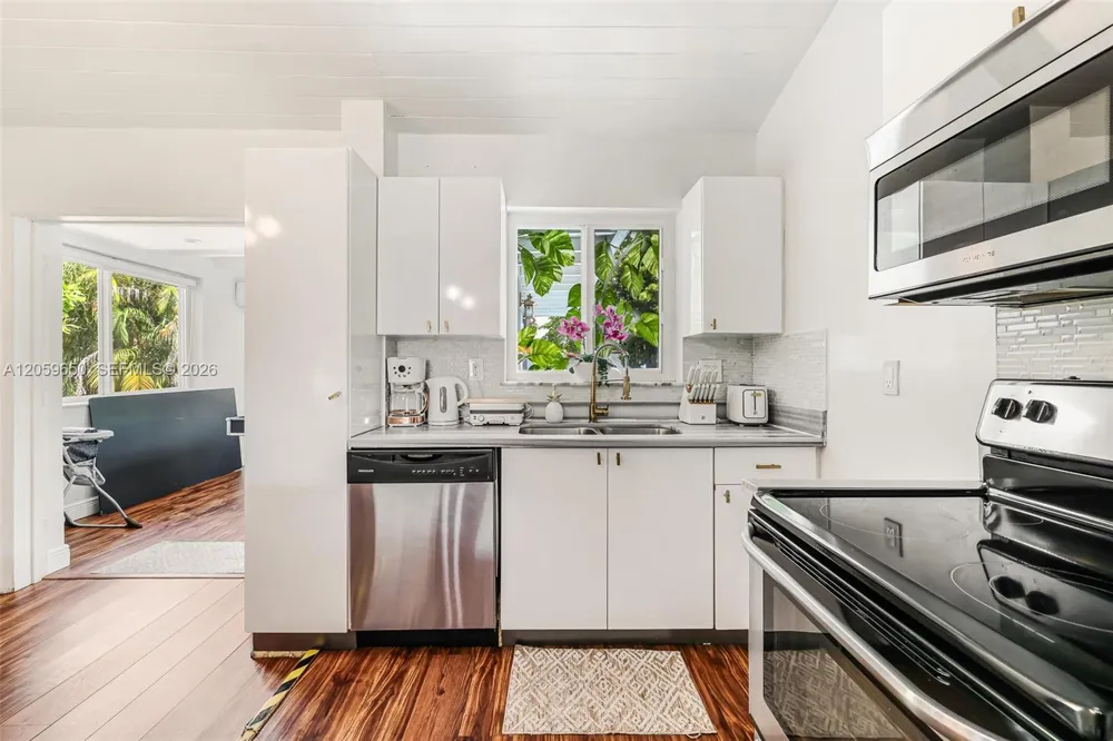 65 NW 116th St Miami, FL 33168
