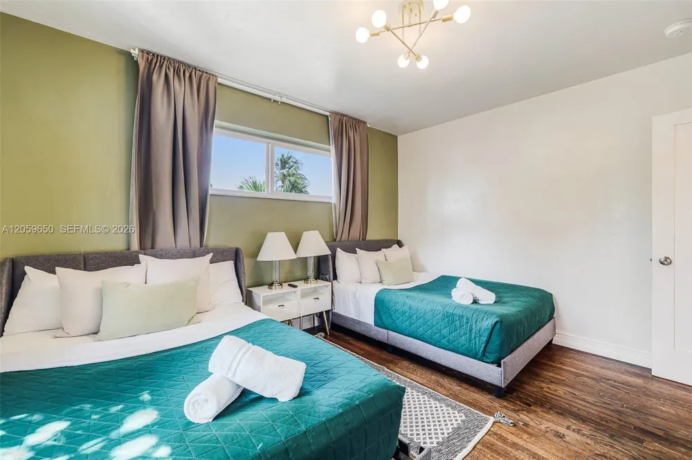 65 NW 116th St Miami, FL 33168