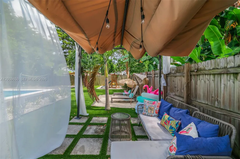 65 NW 116th St Miami, FL 33168