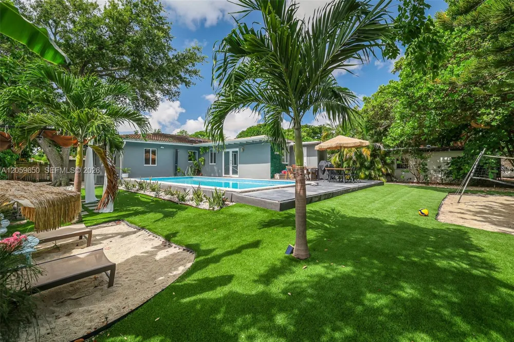 65 NW 116th St Miami, FL 33168