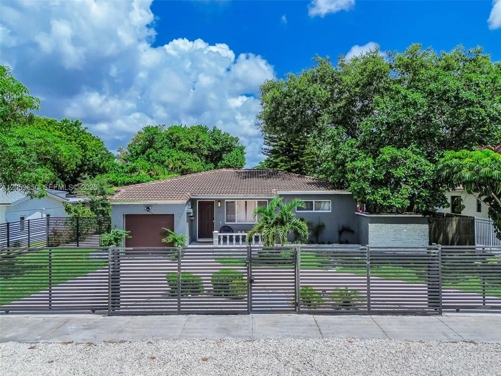 65 NW 116th St Miami, FL 33168