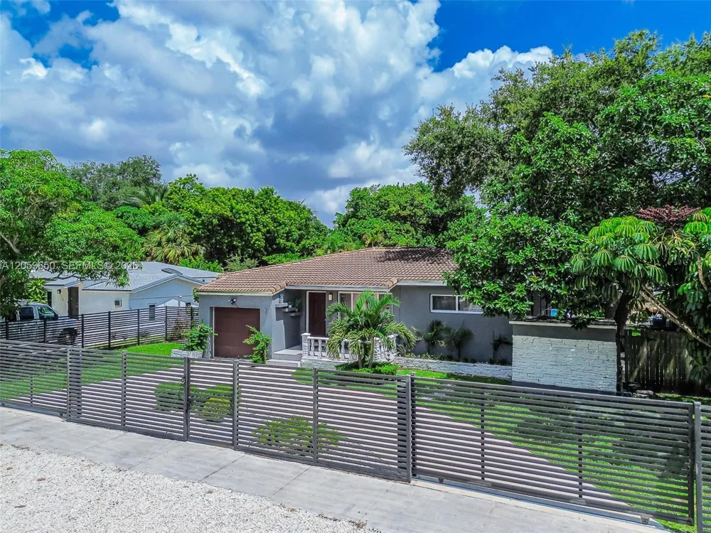 65 NW 116th St Miami, FL 33168