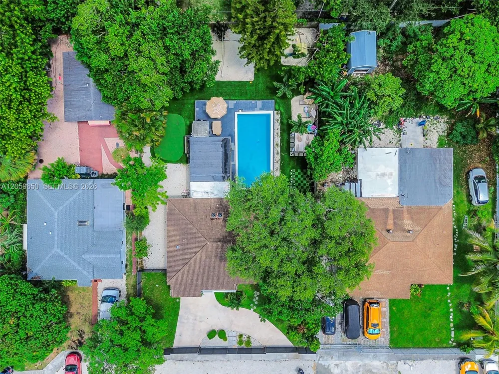 65 NW 116th St Miami, FL 33168