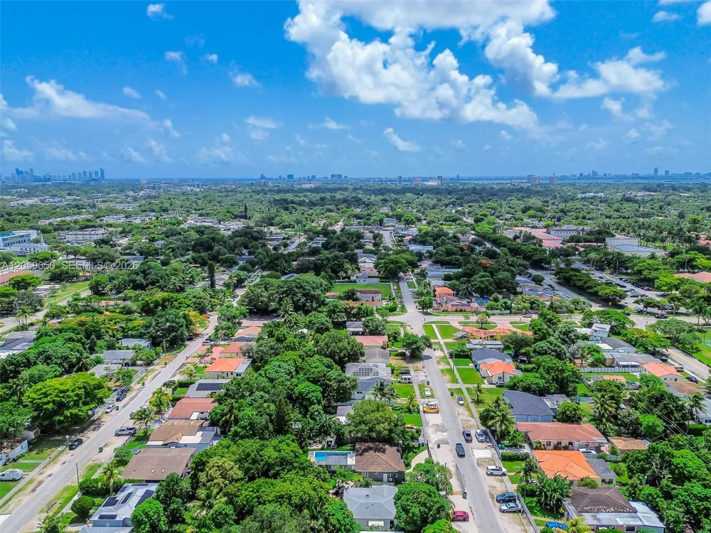 65 NW 116th St Miami, FL 33168