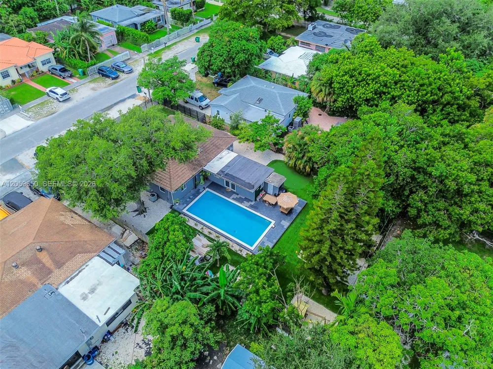 65 NW 116th St Miami, FL 33168