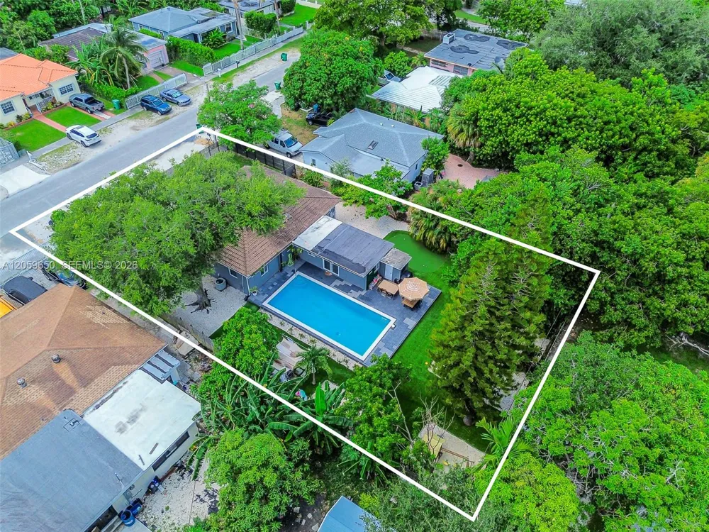 65 NW 116th St Miami, FL 33168