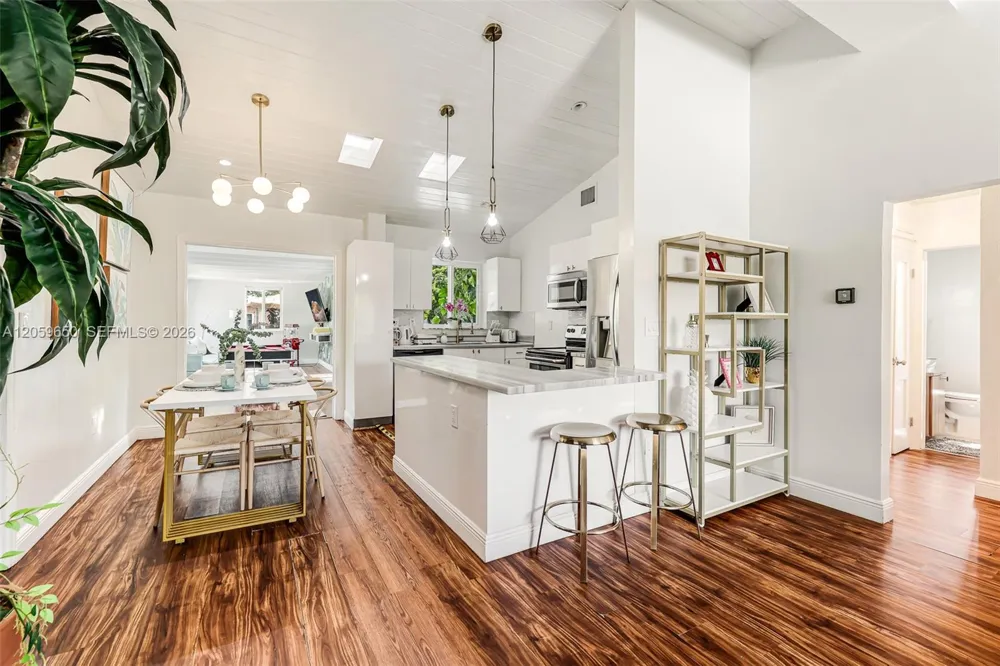 65 NW 116th St Miami, FL 33168