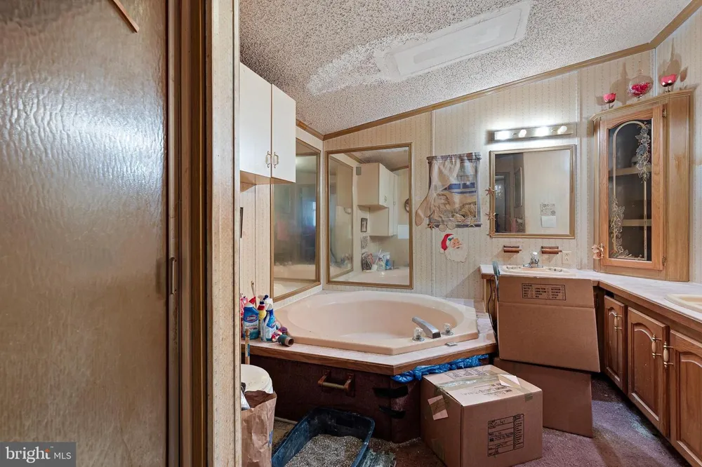 217 HOLLY COURT Bear, DE 19701