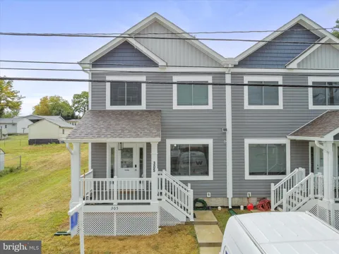 305 E. 11TH AVE