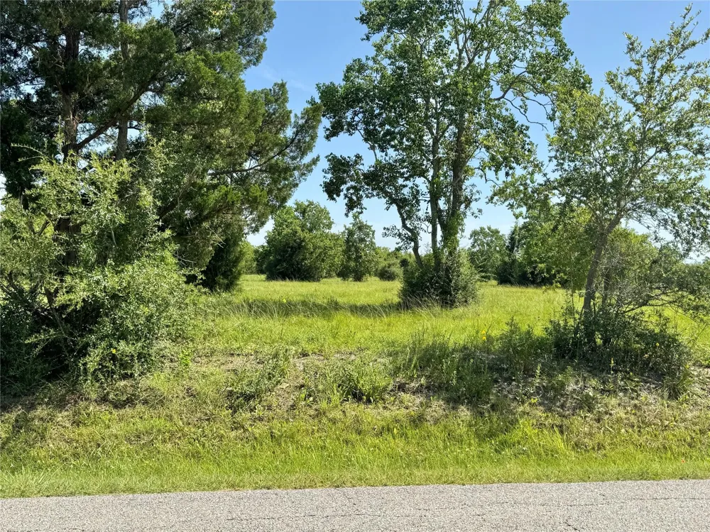 11939 7th St Santa Fe, TX 77510