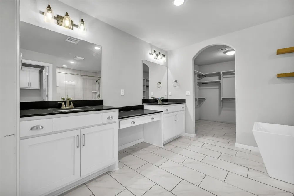 421 E 127th Place S Jenks, OK 74037