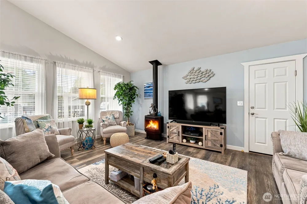 247 Fisher Avenue NE Ocean Shores, WA 98569