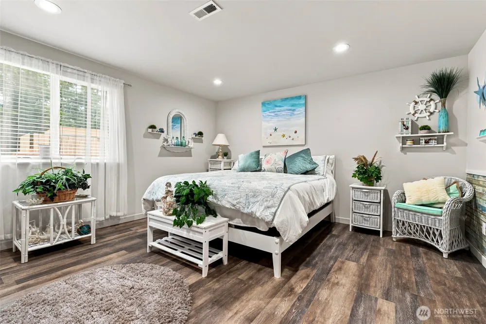 247 Fisher Avenue NE Ocean Shores, WA 98569