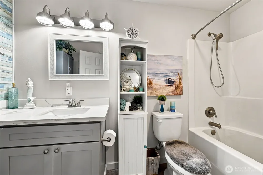 247 Fisher Avenue NE Ocean Shores, WA 98569