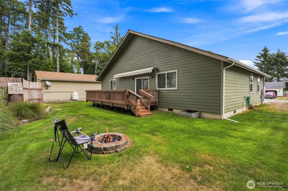 247 Fisher Avenue NE Ocean Shores, WA 98569