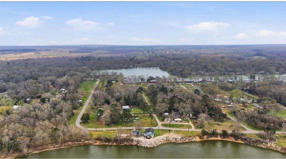 370 County Road 1333 Liberty, TX 77575