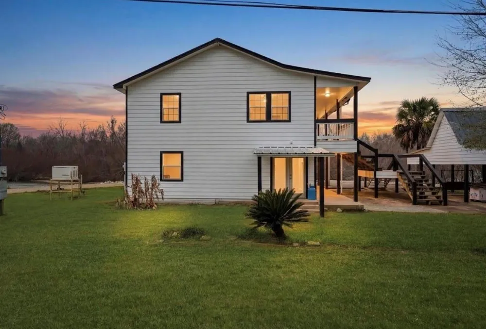 370 County Road 1333 Liberty, TX 77575