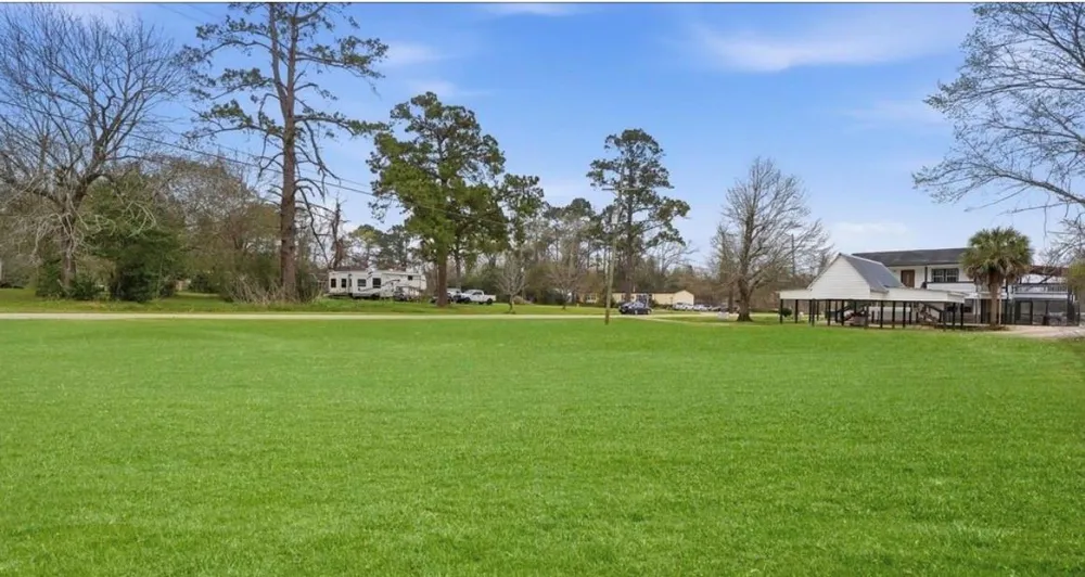 370 County Road 1333 Liberty, TX 77575