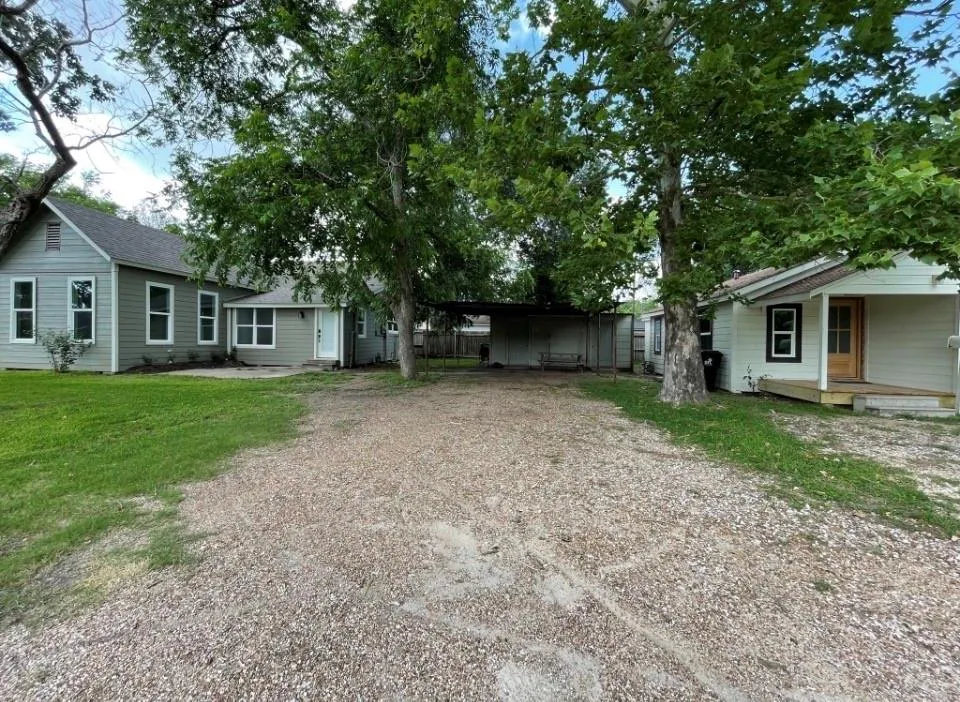 1219 5th St Rosenberg, TX 77471