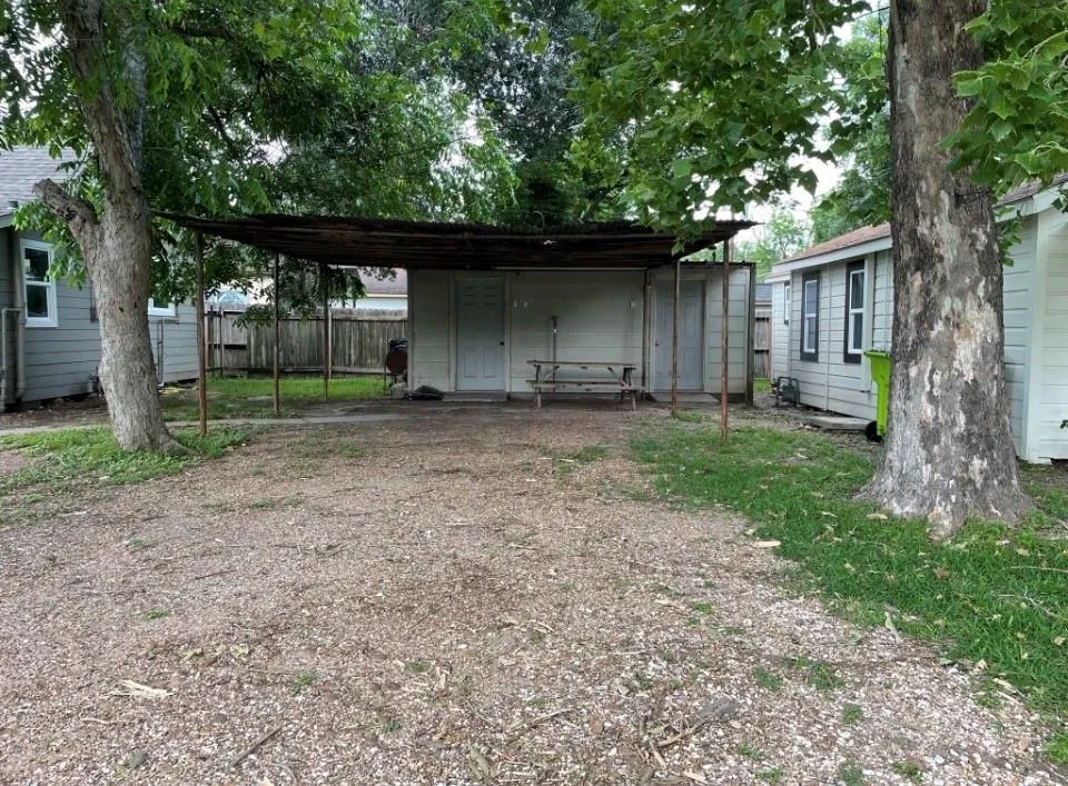 1219 5th St Rosenberg, TX 77471