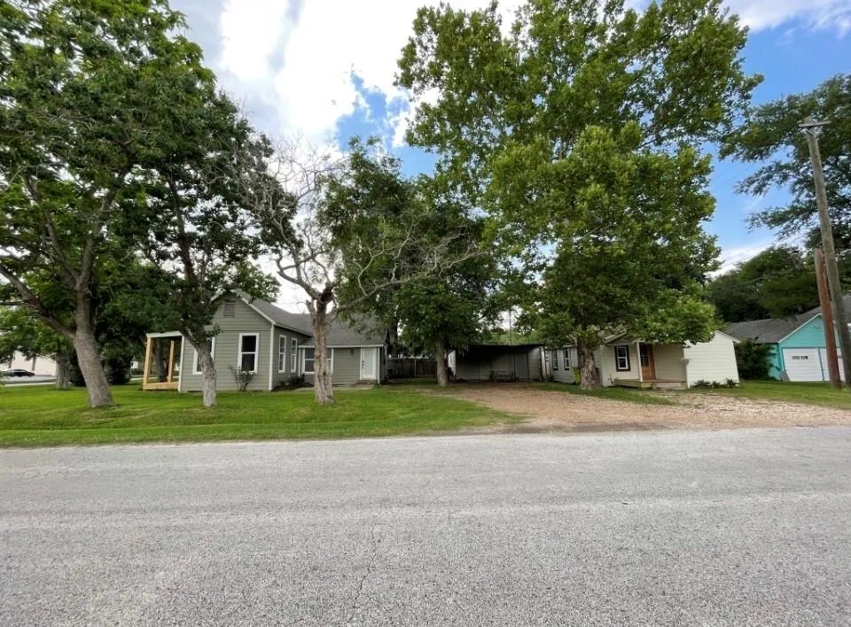 1219 5th St Rosenberg, TX 77471