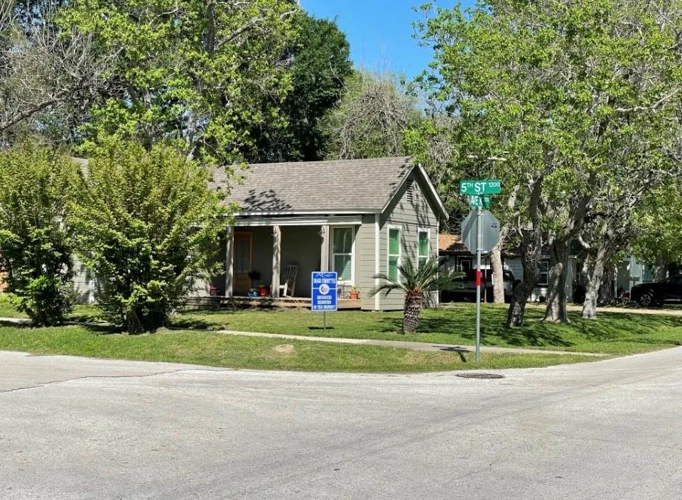 1219 5th St Rosenberg, TX 77471