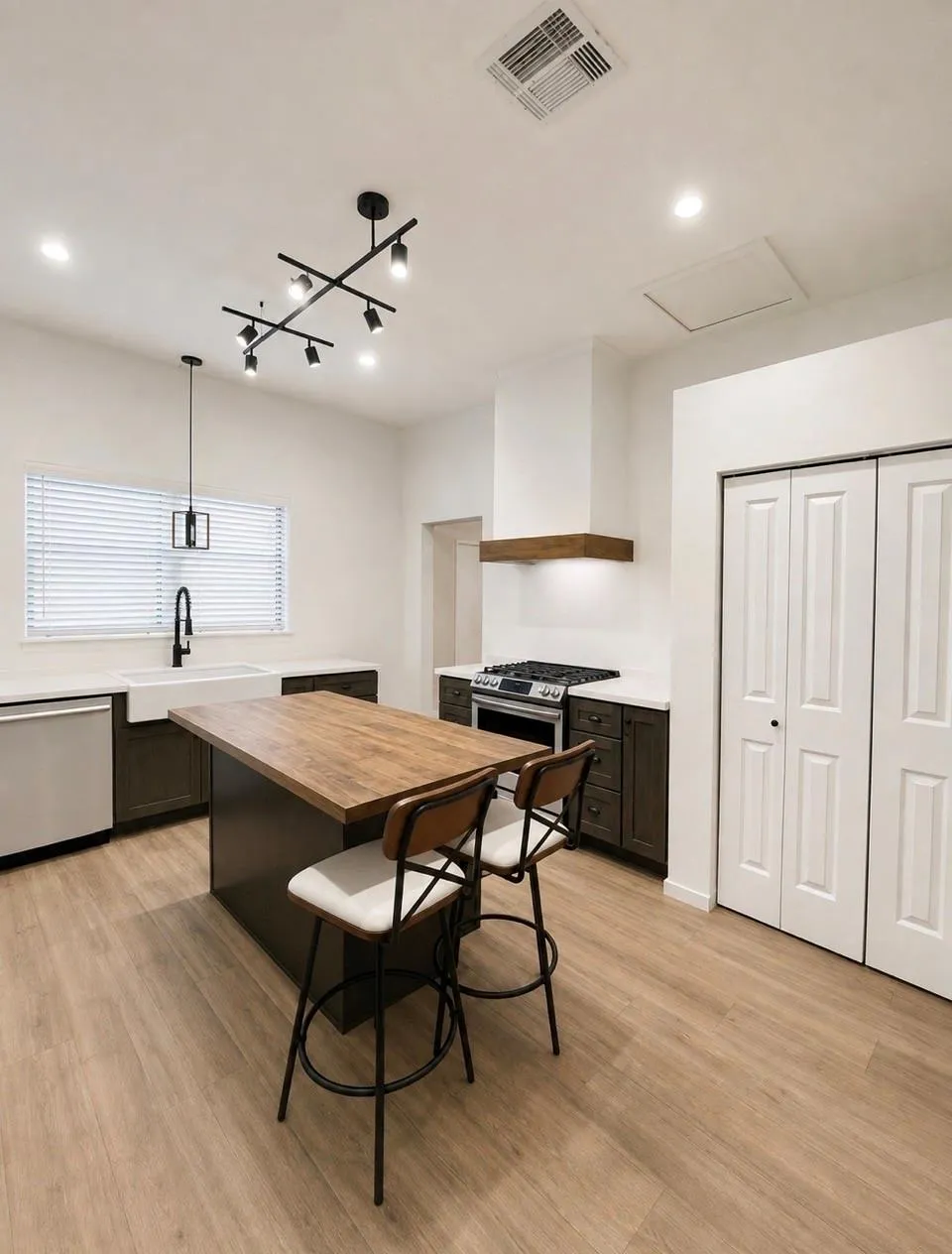 1219 5th St Rosenberg, TX 77471