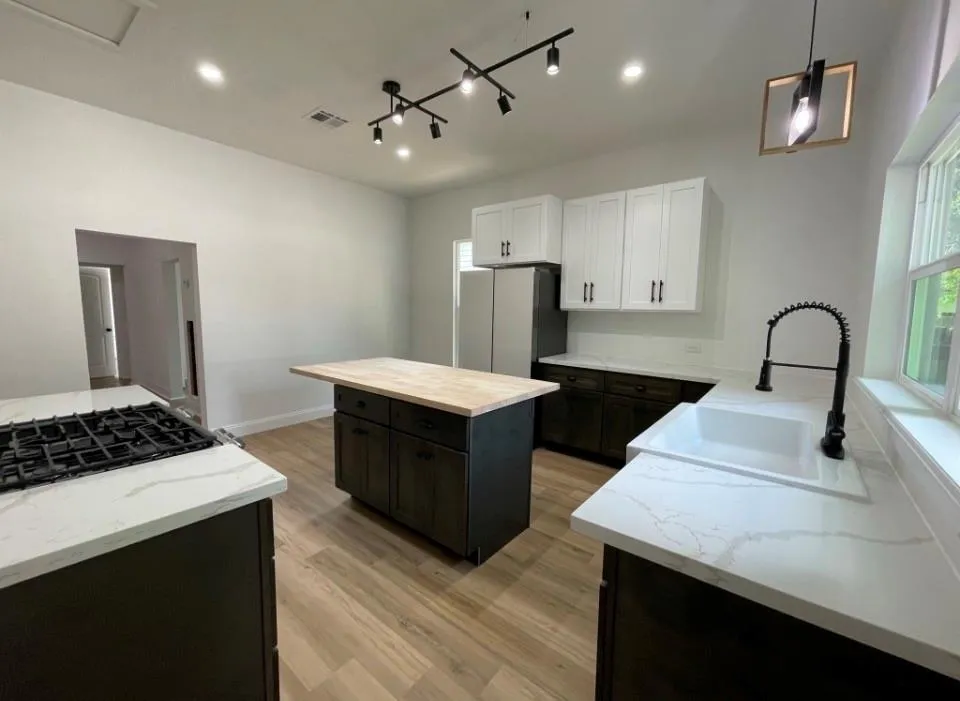 1219 5th St Rosenberg, TX 77471