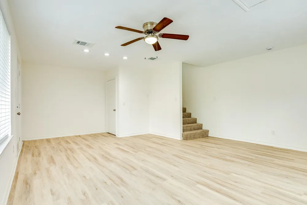 408 Gardenia Street Lake Jackson, TX 77566