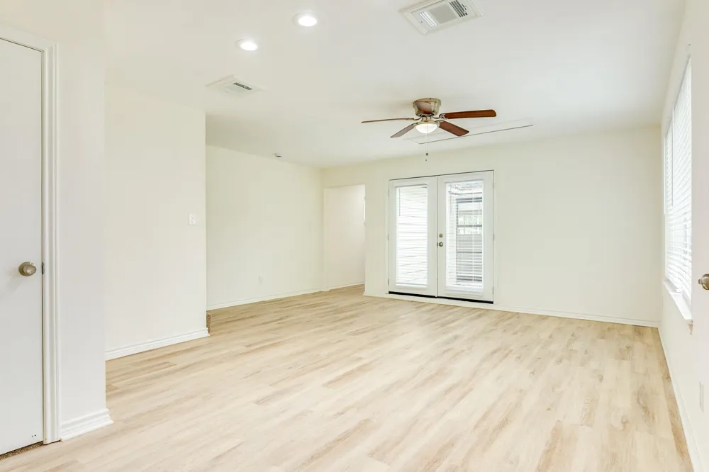 408 Gardenia Street Lake Jackson, TX 77566