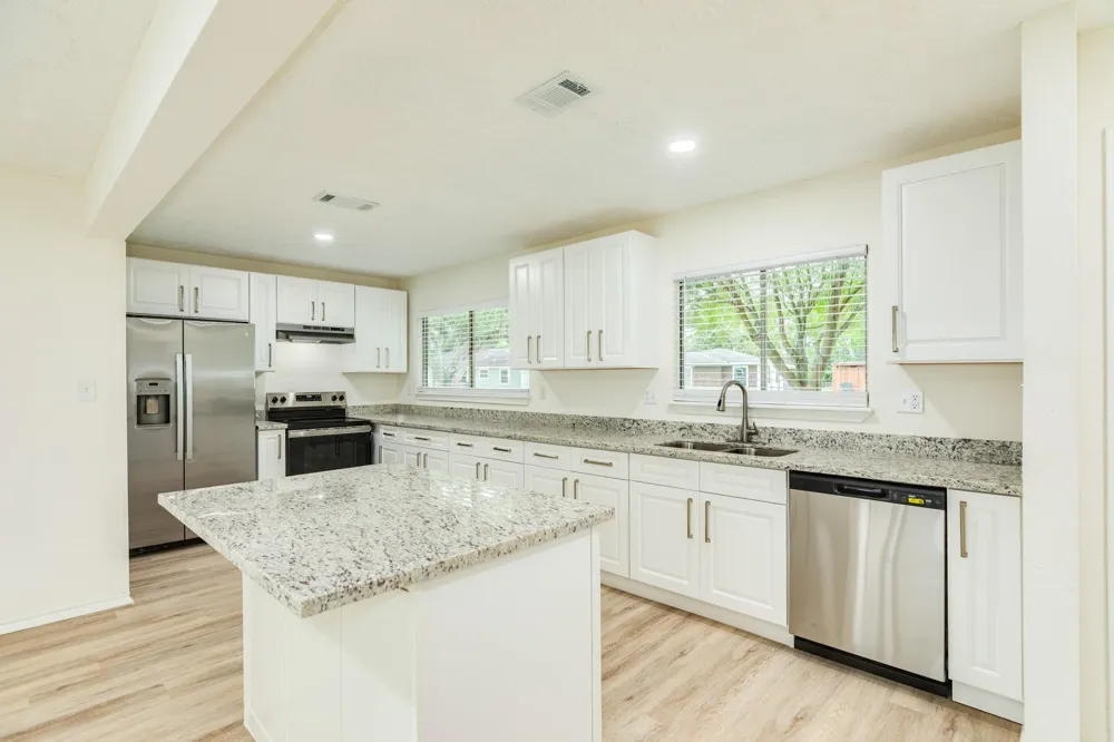 408 Gardenia Street Lake Jackson, TX 77566