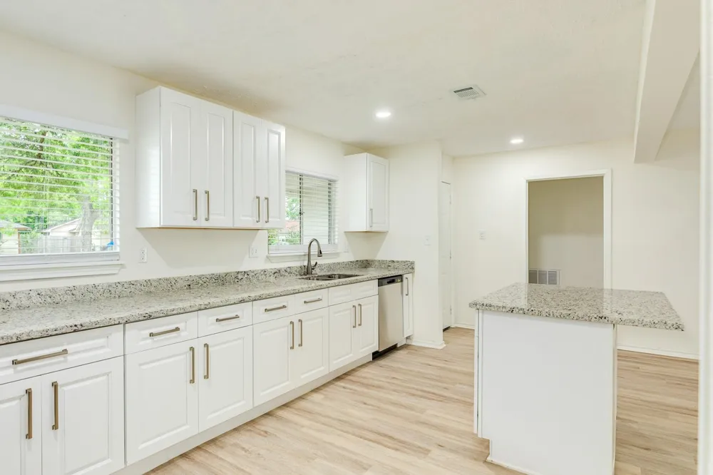 408 Gardenia Street Lake Jackson, TX 77566