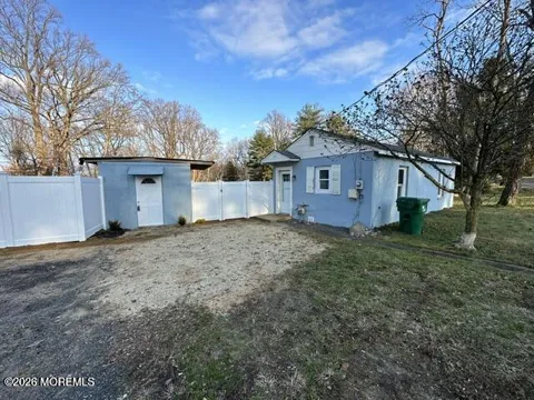 37 School Road E