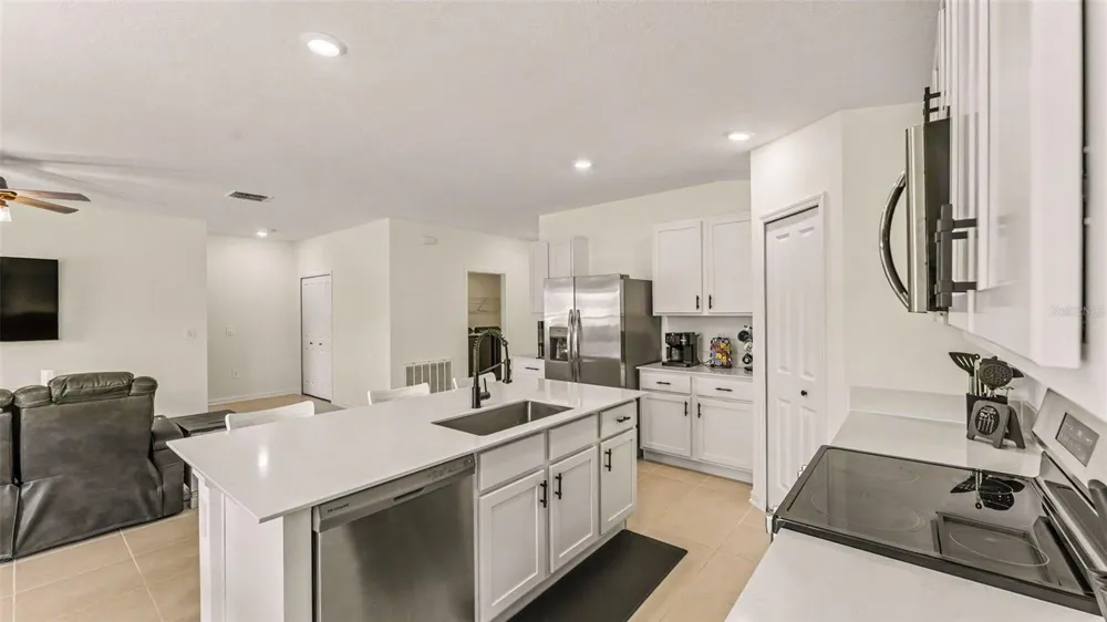 3012 TOTEM ROAD Eagle Lake, FL 33839